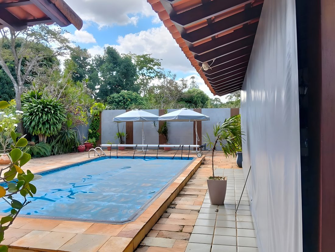 Obra de ombrelones e tendas da Dinâmica Toldos em Brasília 1
